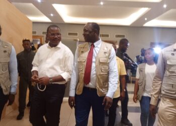 Référendum en Guinée : le président du CNT, Dr Dansa Kourouma, visite le Village électoral de la société civile