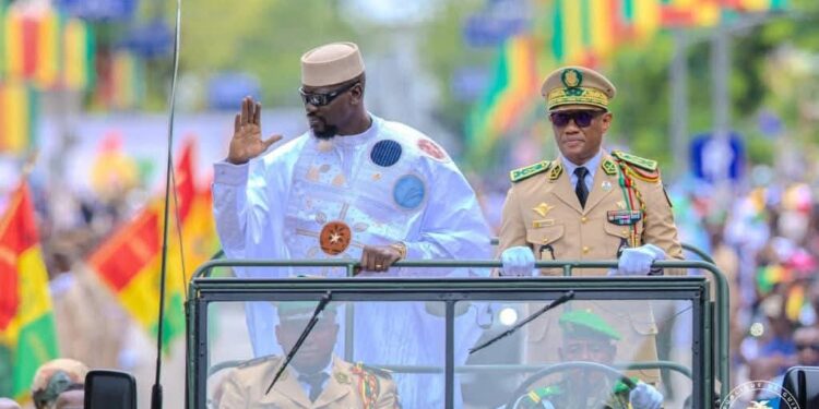 67 ans d’indépendance : le président se recueille à la Place des Martyrs