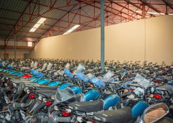 Guinée : le MEPU-A réceptionne un premier lot de 500 motos pour les enseignants des zones enclavées