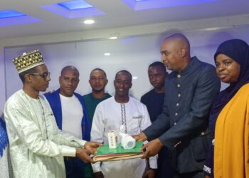 Cérémonie de passation à l’ADDS : Boubacar Diallo passe le témoin à Mamadou Aliou Barry