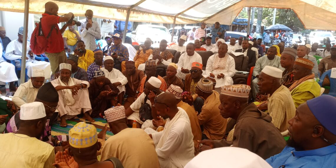 La Jeunesse Présidentielle JPG, prie pour la candidature du Général Doumbouya