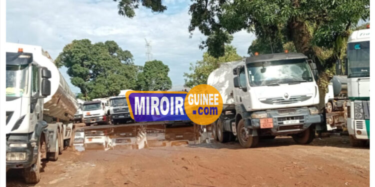 Pénurie de carburant : un accord trouvé entre le syndicat des chauffeurs et les autorités