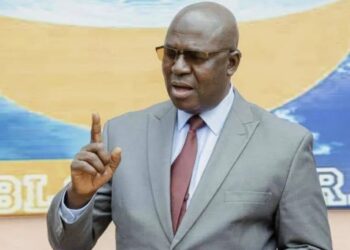 Note B+ à l’État guinéen : Dr Faya réagit « le développement ne se lit pas dans les rapports d’agences, mais dans les assiettes…»