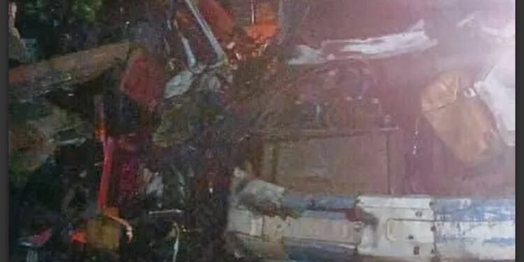 Manéah : un accident de la route fait un mort et un blessé grave à Bentouraya