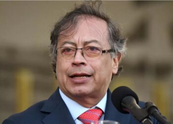 Gustavo Petro accuse les États-Unis de violer les eaux colombiennes et de tuer un pêcheur