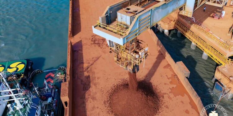 Un tournant historique : la Guinée exploite sa bauxite pour elle-même
