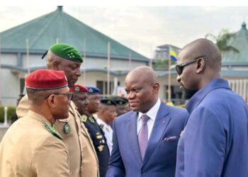 Le président gabonais Brice Oligui Nguema arrive à Conakry pour le lancement du projet Simandou