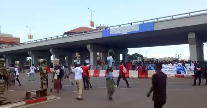Inauguration de l’échangeur Bambéto : une fête entachée par de multiples vols de téléphones