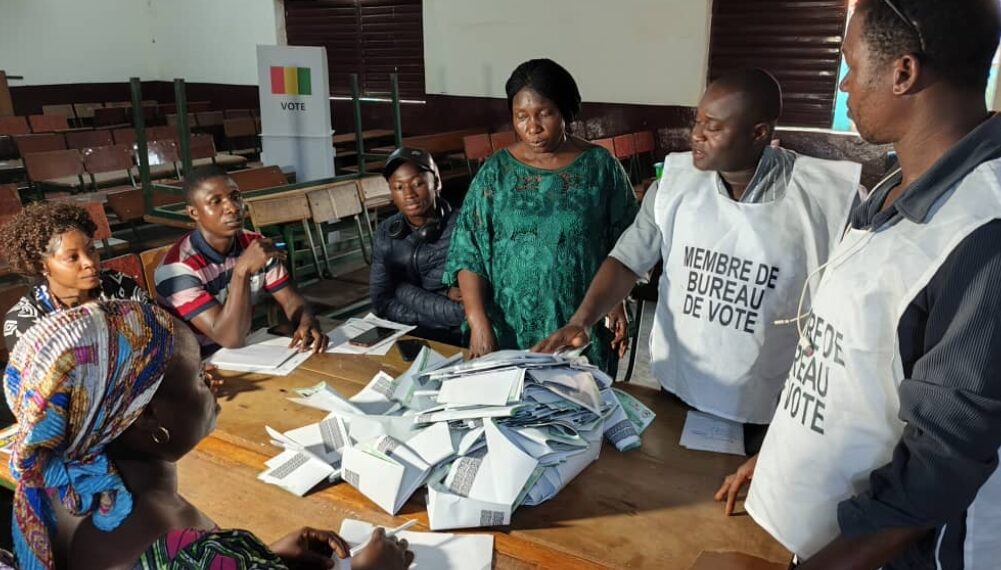Élections : le dépouillement lancé sans incident à Nzérekoré
