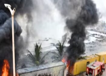 Incendie près du camp Almamy Samory : des dégâts matériels importants, une enquête en cours