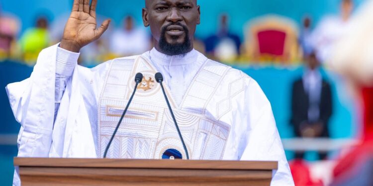 Investiture de Mamadi Doumbouya : Lamine Guirassy appelle à l’unité nationale et au respect de la liberté de la presse