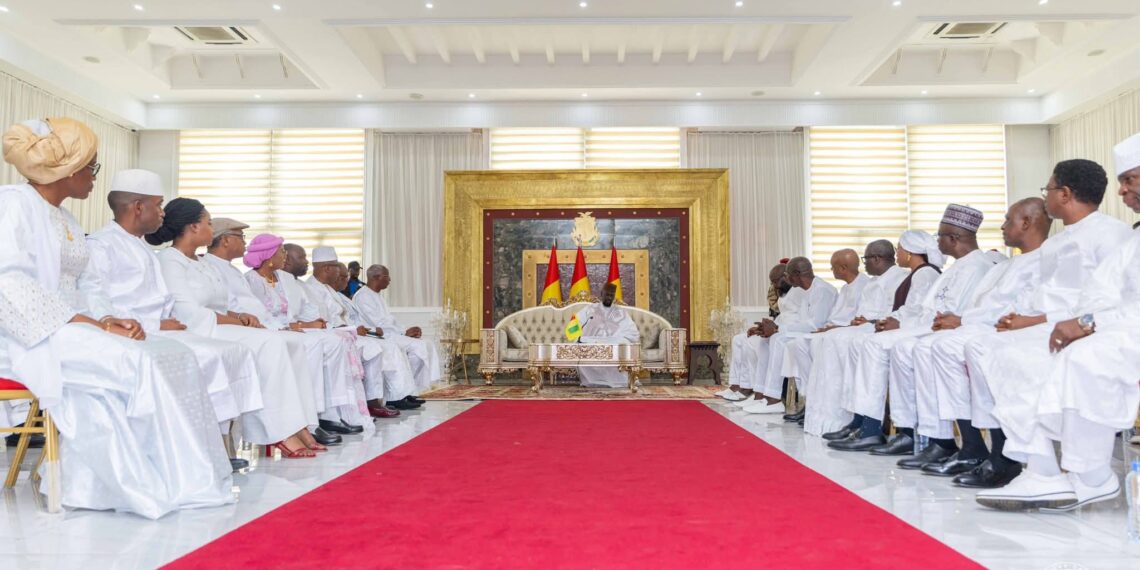 Guinée : maintien ou démission du gouvernement après l’installation du Président ?