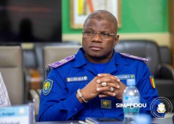 Communiqué de la Douane : attention aux arnaqueurs en bande organisée