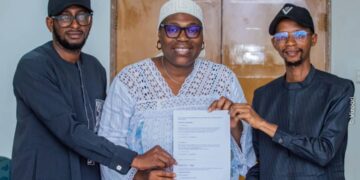 Cinéma guinéen : VIZOORI Production et la RTG signent un partenariat stratégique pour la diffusion de séries.