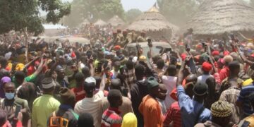 Obsèques de Toumba Diakité : « Aujourd’hui, ce n’est pas seulement un homme que nous enterrons, c’est une part de notre histoire.»