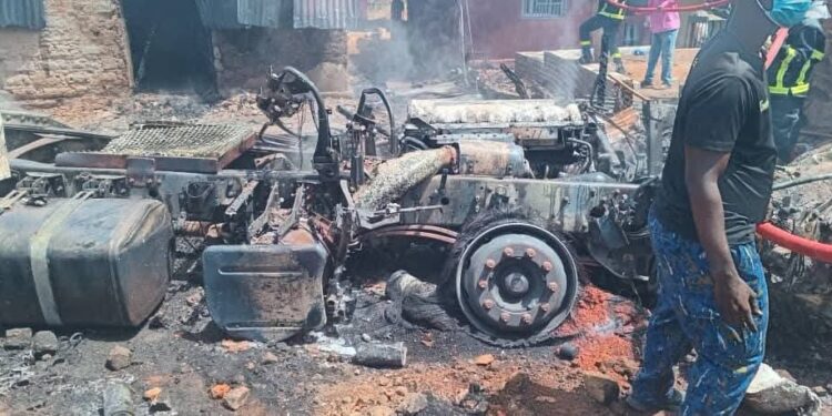 Drame sur l’axe Mamou-Timbo : le chauffeur d’un camion-citerne meurt calciné