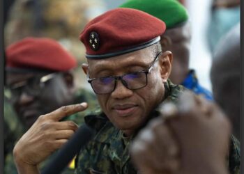 Guinée : l&rsquo;armée appelle au calme après le départ en congé annuel du président Mamadi Doumbouya