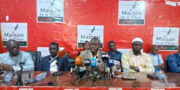 Guinée : la section syndicale des travailleurs parlementaires défie la suspension et maintient son élection